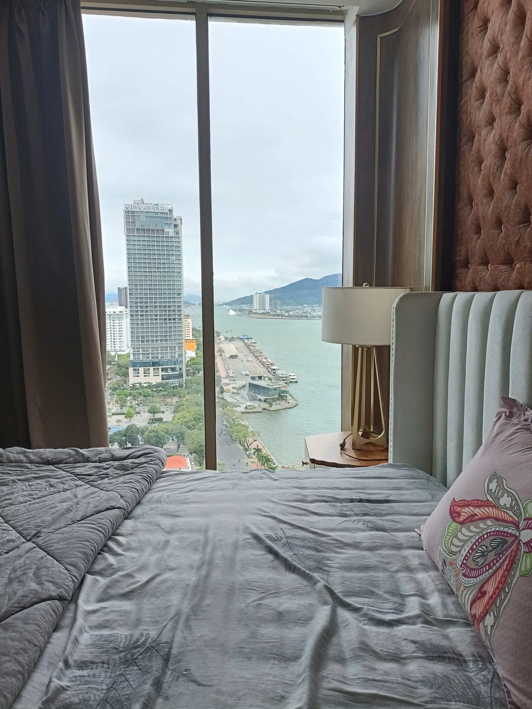 🏙️ CHO THUÊ CĂN HỘ DUPLEX HILTON BẠCH ĐẰNG – VIEW CẦU SÔNG HÀN ĐẲNG CẤP ✨
